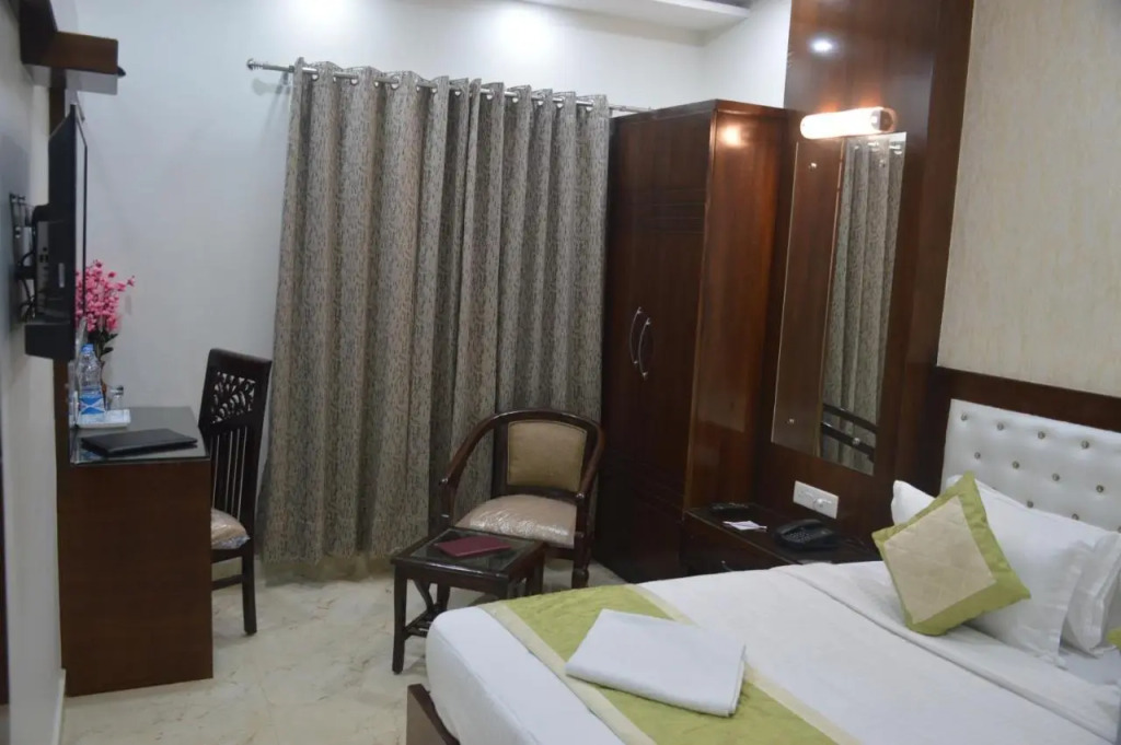 Hotel Midcity