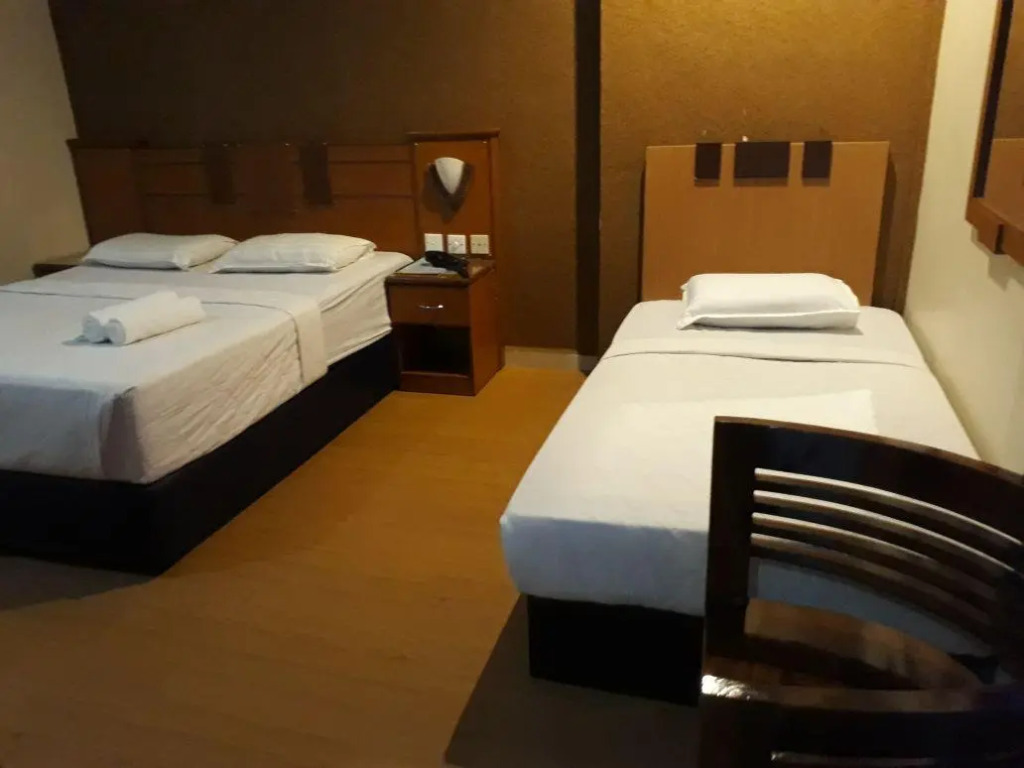 Golden Hotel