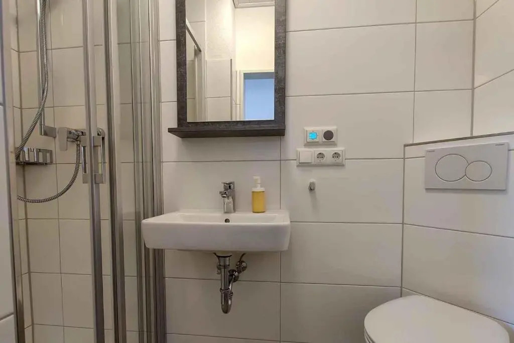 Große Ferienwohnung 8 im Haus Seeluft mit drei Balkonen und Meerblick