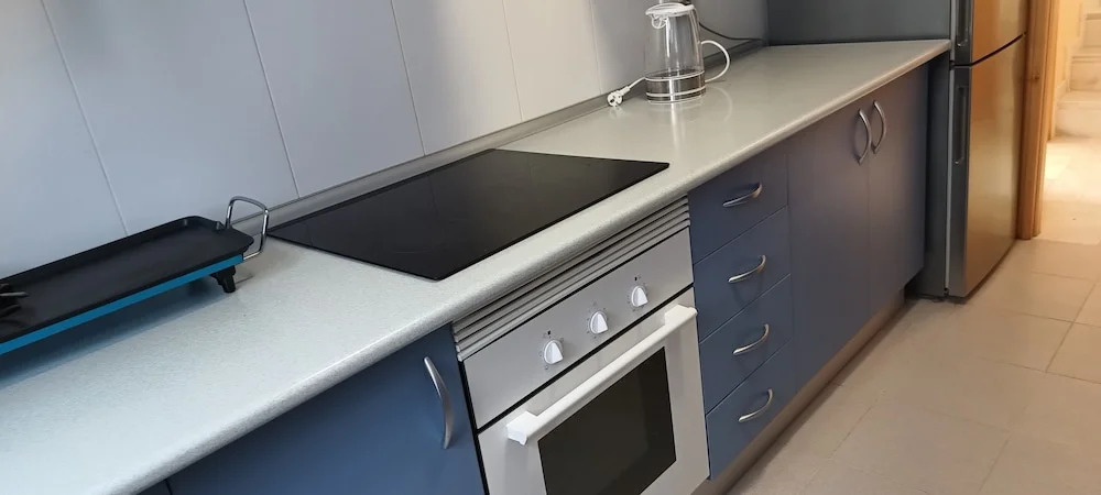Beautiful 2 Bedroom Penthouse