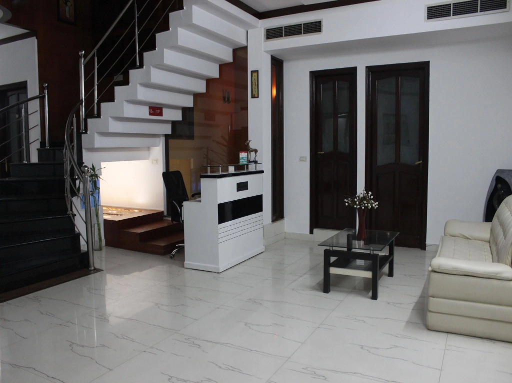 OYO Premium Signature Towers