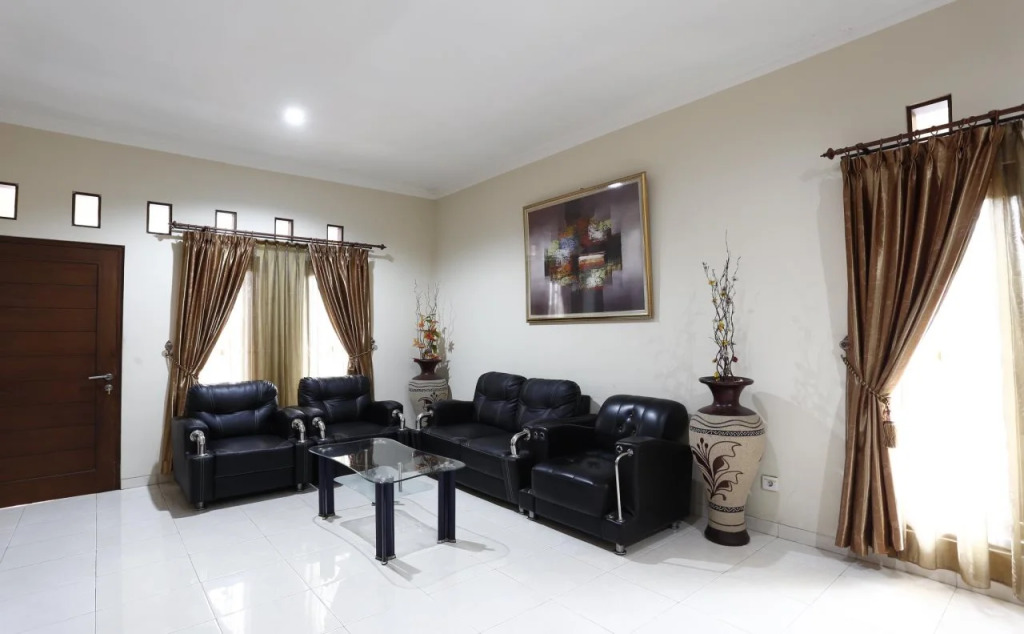 Twin House