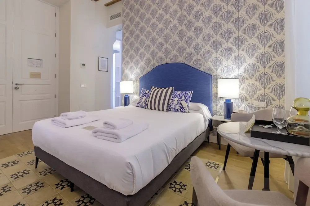 Palacio Vegafuente by Caleta Homes