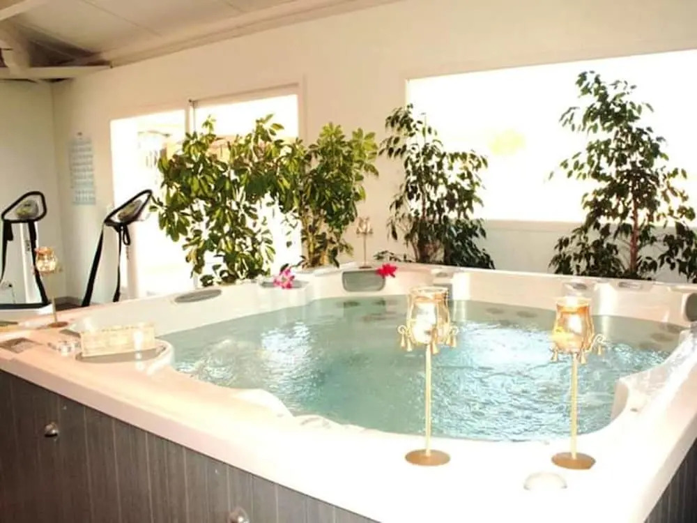 Bungalow With 2 Bedrooms in Valras-plage, With Shared Pool and Terrace - 200 m From the Beach