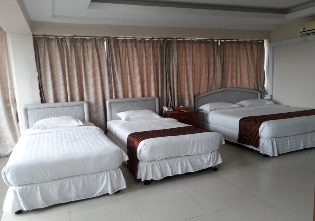 Star Max Hotel
