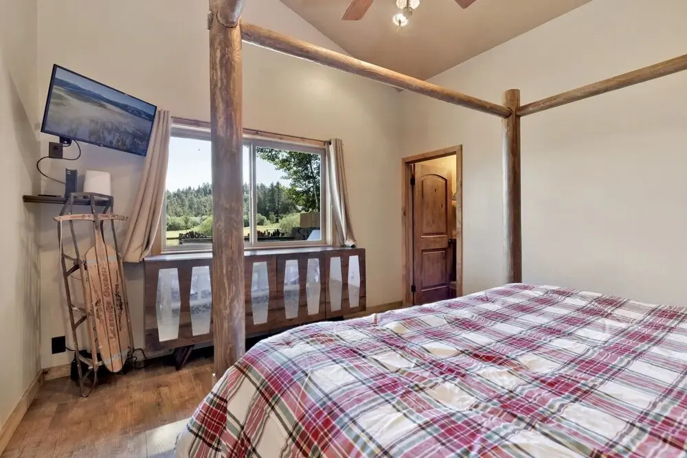 2152-big Bear Den 3 Bedroom Home by RedAwning