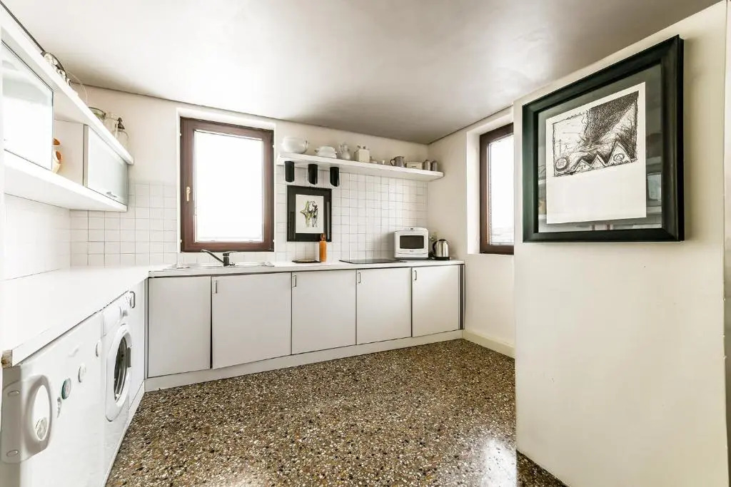 Venice Glass Apartment