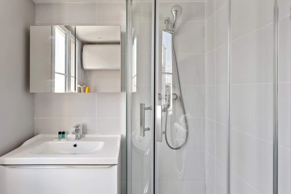 Modern Apartment Near Opera Garnier