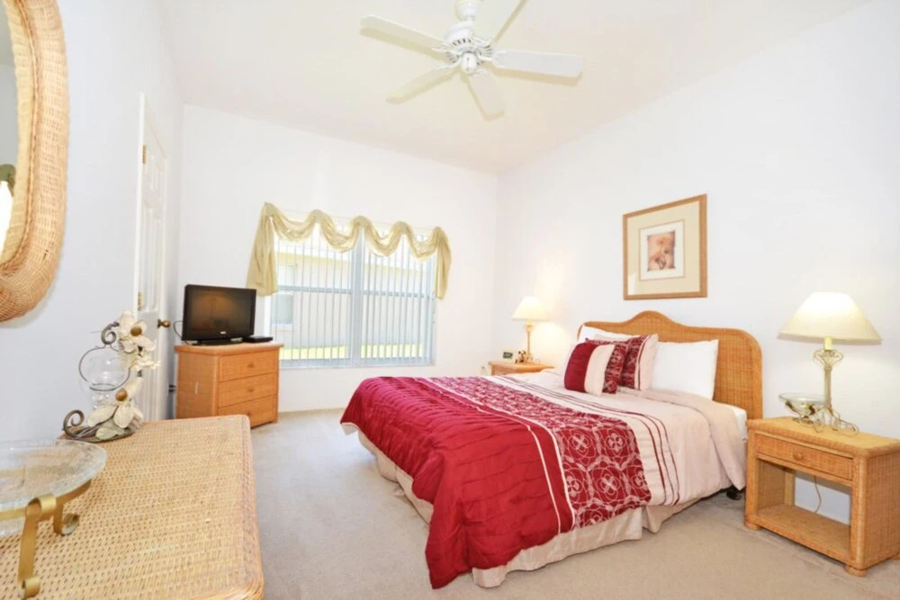 Hampton Lakes 215840