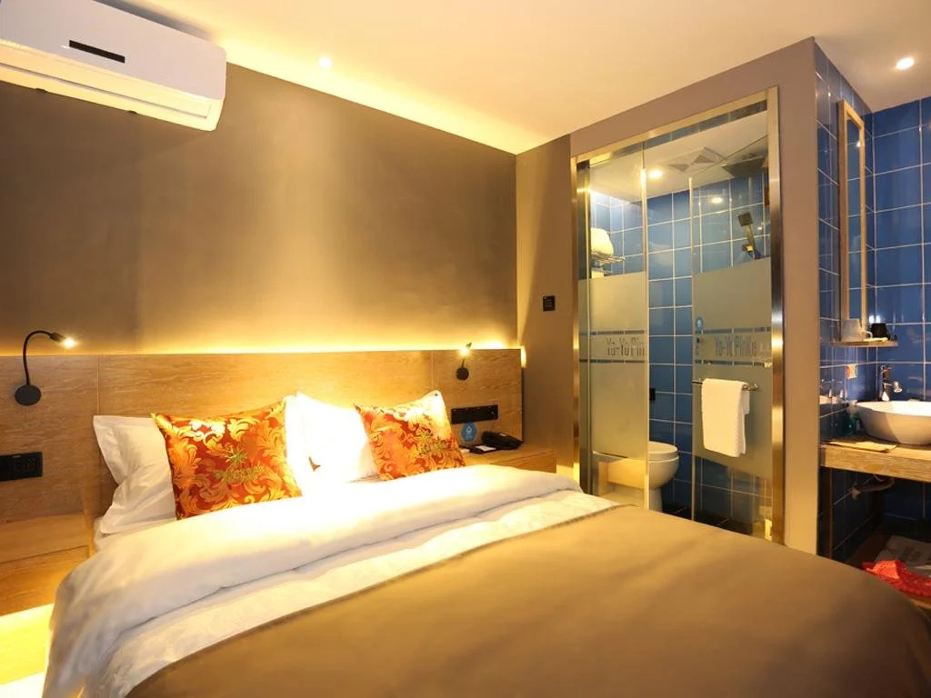 Yo Yo Pinke Hotel