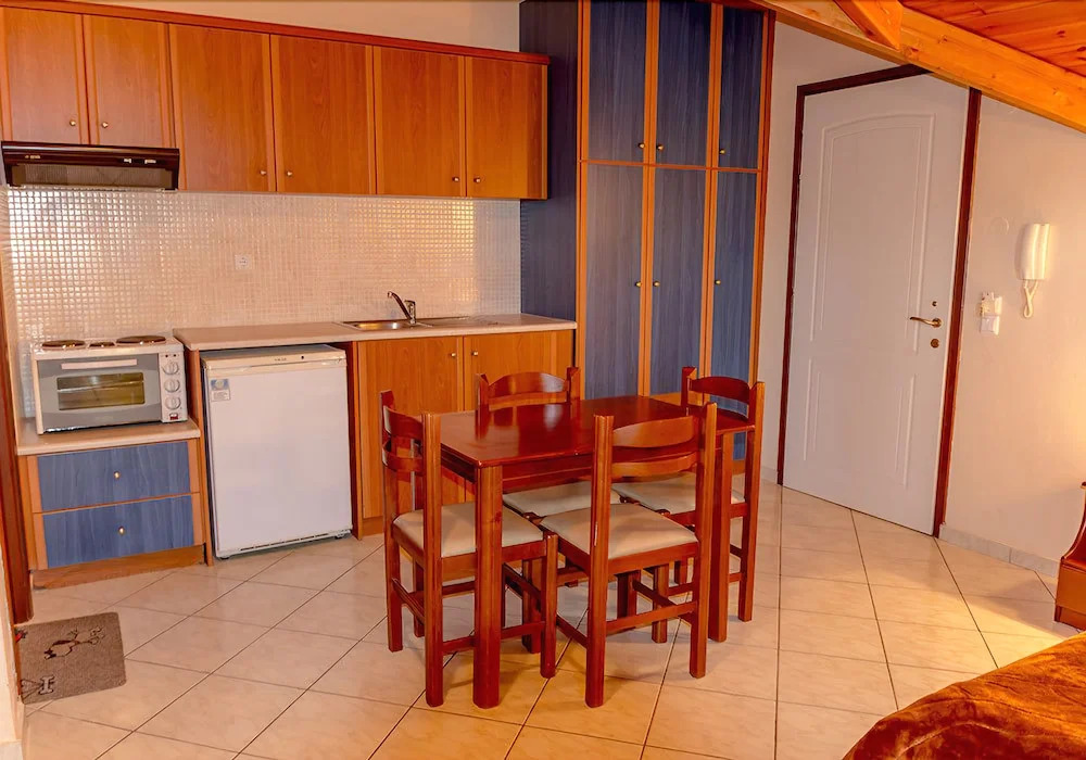 Tsironis Guesthouse