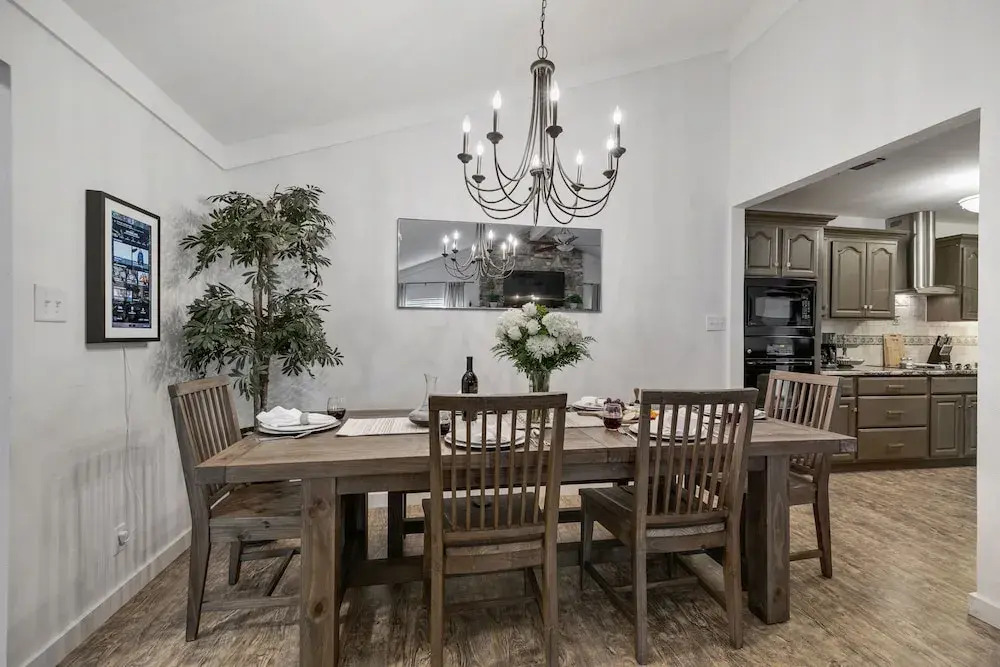 Gorgeous Home Near Wineries w/ Hot Tub & Fire Pit