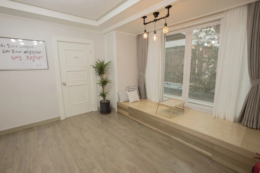House Hongsi-first floor