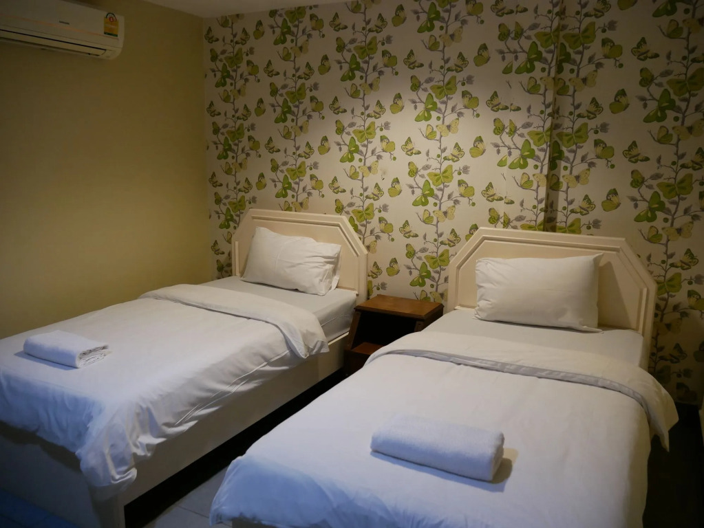 All Day Hotel
