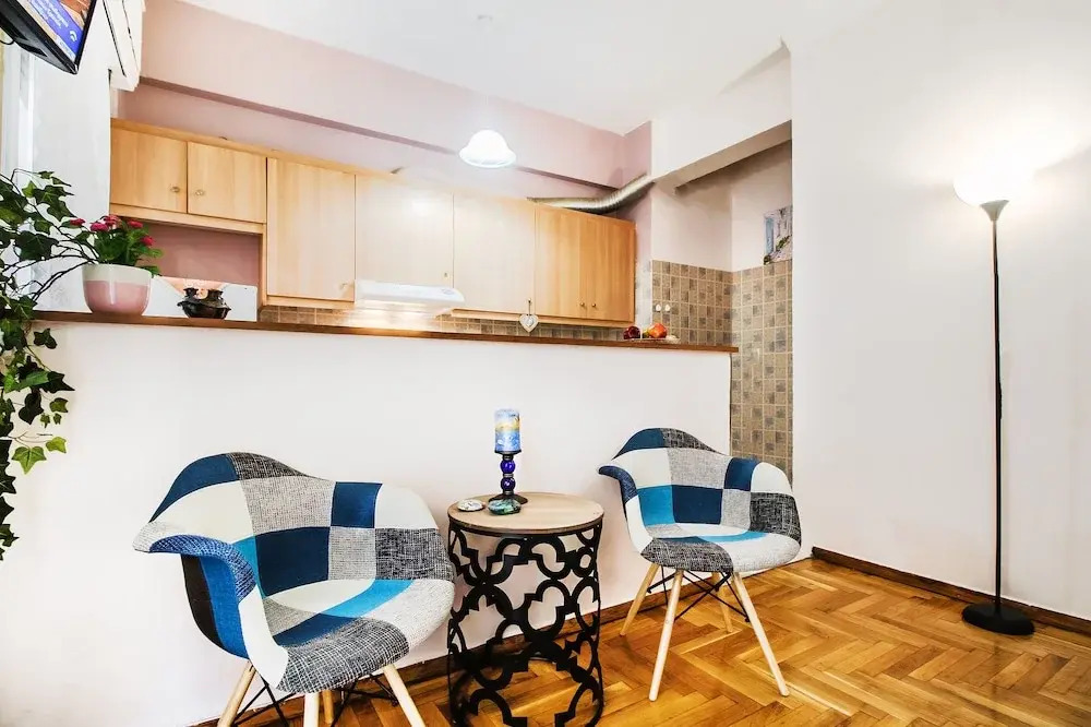 Elegant and renovated flat in Dafni