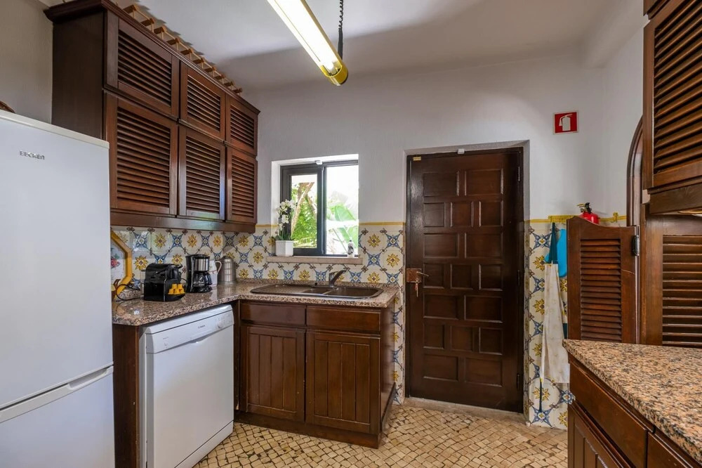 Panoramic Ocean View Villa & Pool in Sesimbra by Rent4Rest