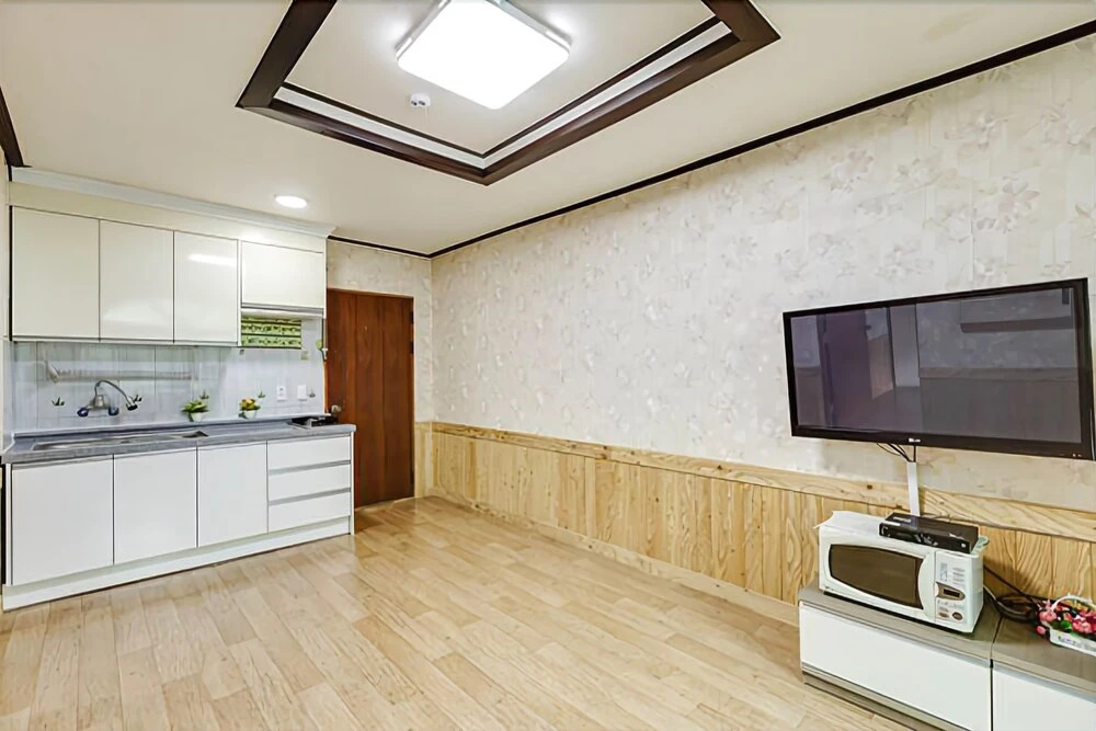 Taean Beach Green Pine Pension