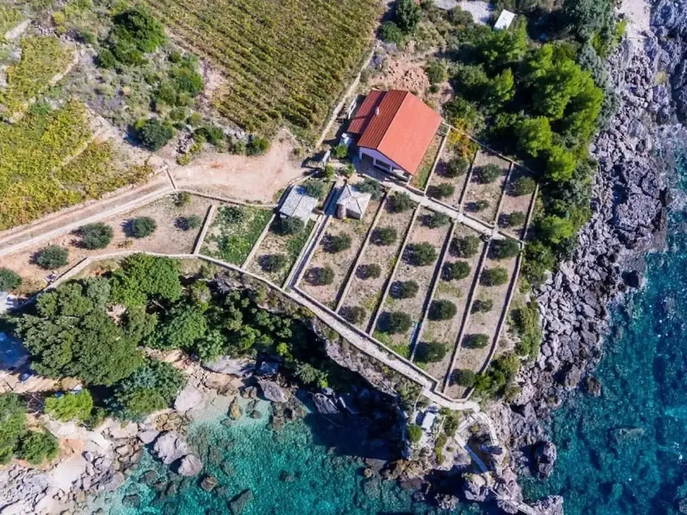 Villa Sea Edge - Three Bedroom Villa with Sea View