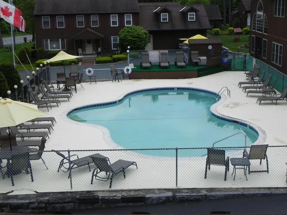 Motel 6 Lake George, NY Adirondacks
