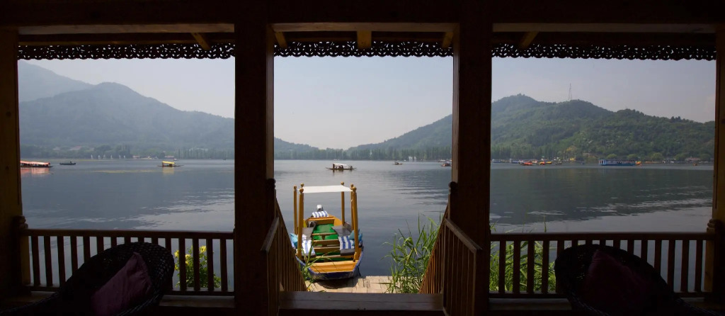 Sukoon Houseboat Kashmir