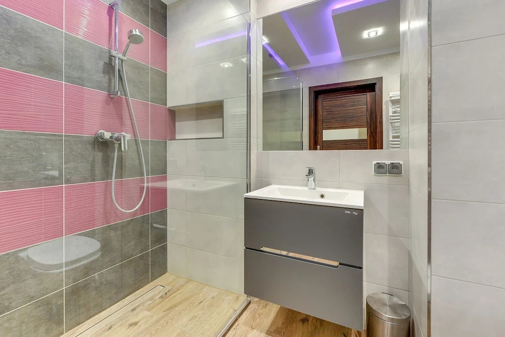 Flats For Rent - Chmielna Riverside