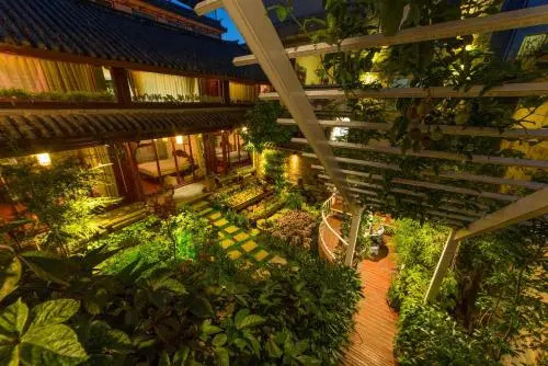 Colorful Flower Guesthouse