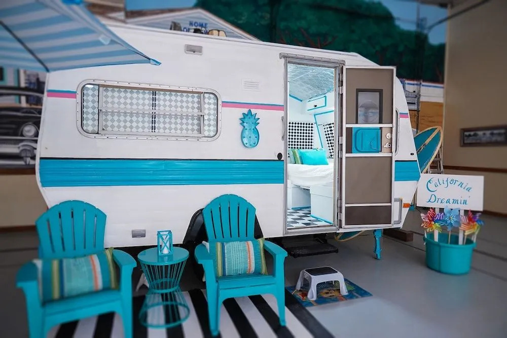 Lone Star Glamp Inn