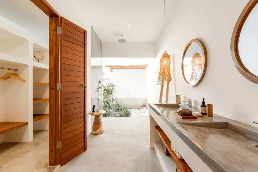 Villa Lumahi Dua - Luxury 1BR Private Villa with Pool, Walking distance to Seseh Beach