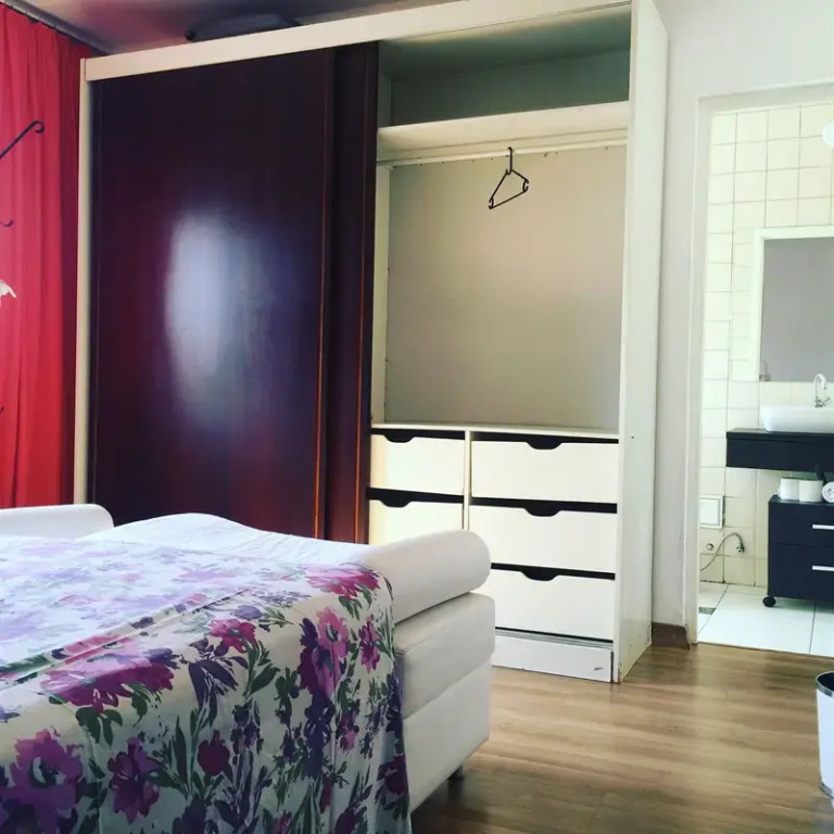 Womini Donne suite hostel