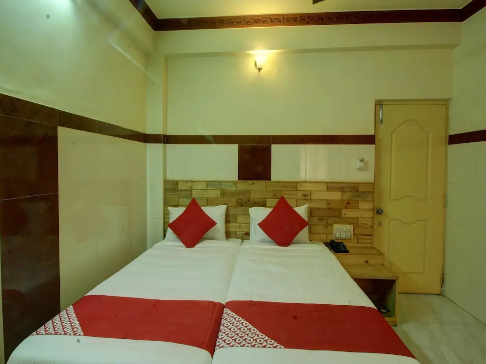 OYO 30673 K R K Residency
