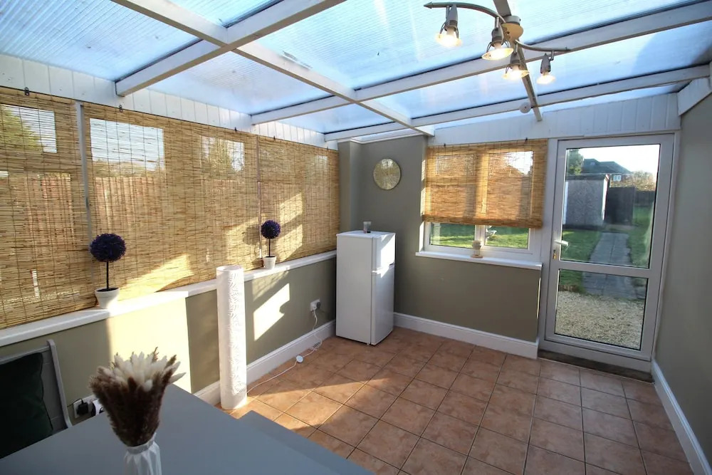 Large 3 Bed Bungalow - Beautiful Refurb - Garden