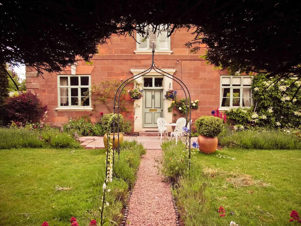 Yew Tree House