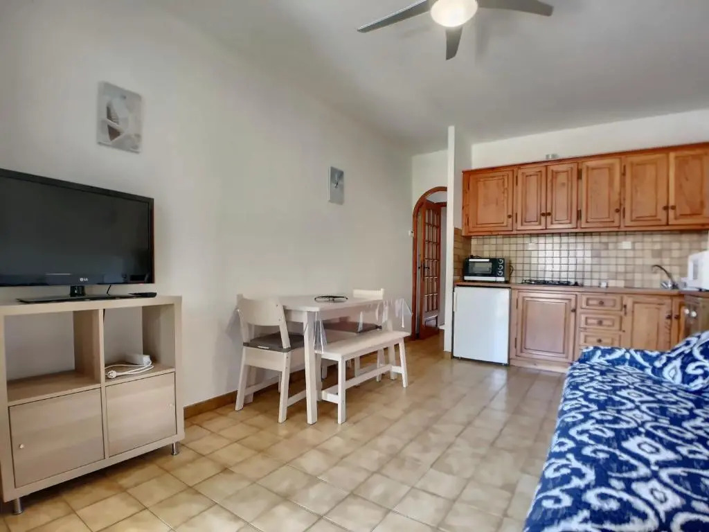 Appartement Saintes-Maries-de-la-Mer, 2 pièces, 4 personnes - FR-1-475-32