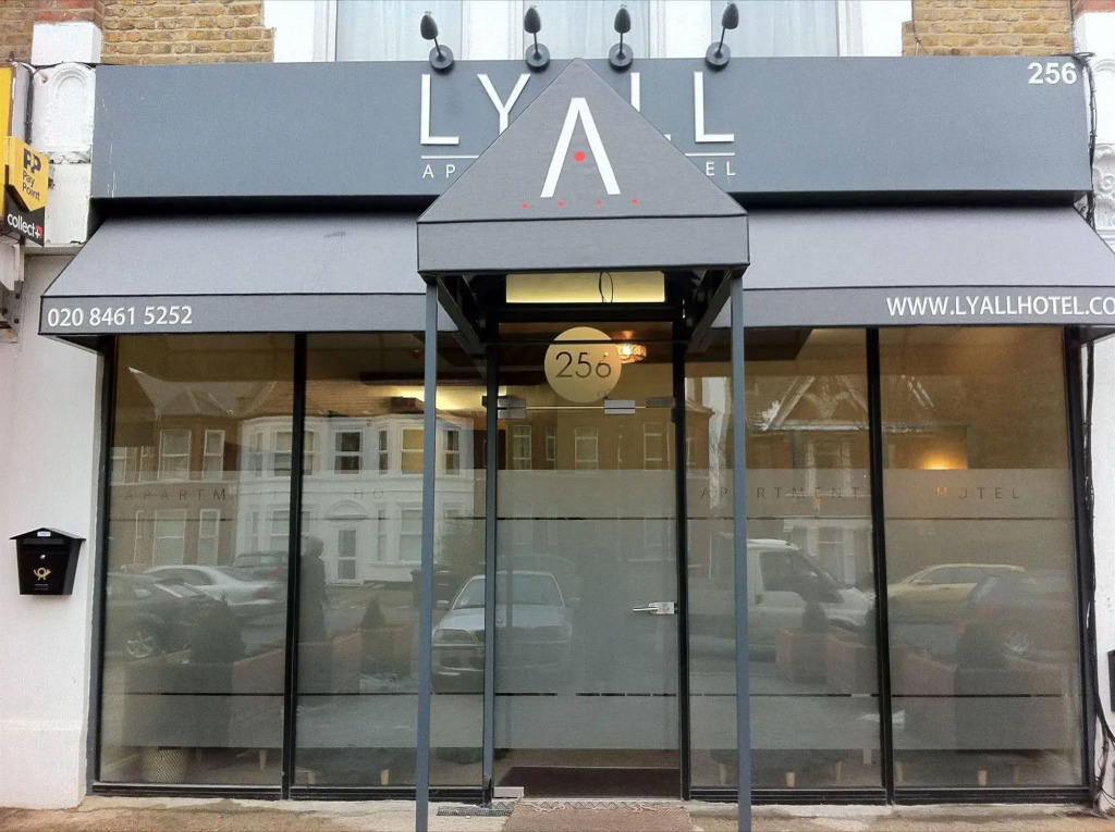 Lyall Apartment Hotel