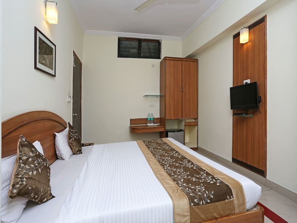 OYO 11307 Hotel Satya Villas
