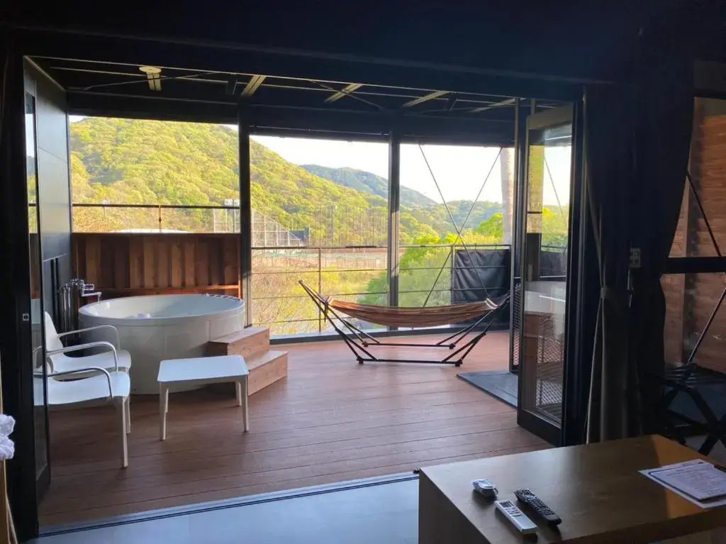 THE Retreat