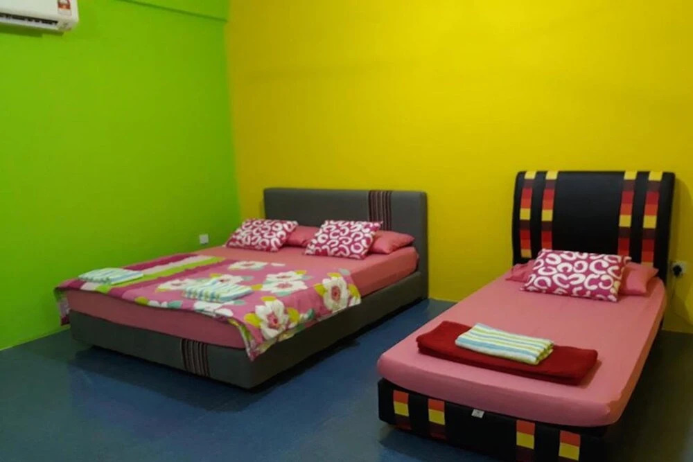 OYO 90215 Awani Homestay