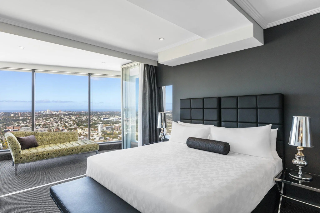 Meriton Suites World Tower, Sydney