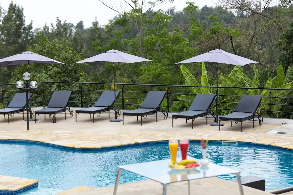 Two Mountains Lodge