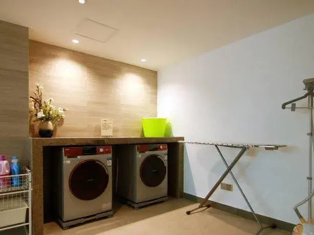 Hangzhou Qingchao Boutique Hotel (Hangfa Factory Metro Station Yinlong Department Store)