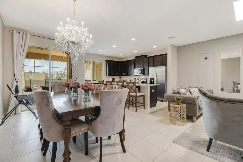 Solaras Finest!! 4 Bed 4 Bath Private Pool 1041 4 Bedroom Townhouse