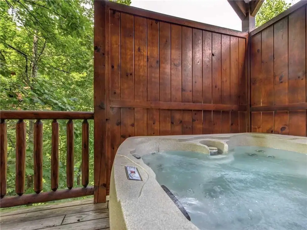 Old Hickory Lodge - Four Bedroom Cabin