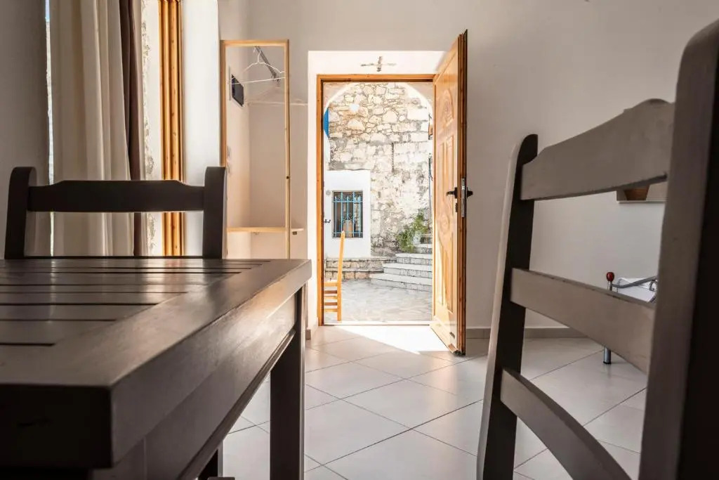 Amphora Guesthouse