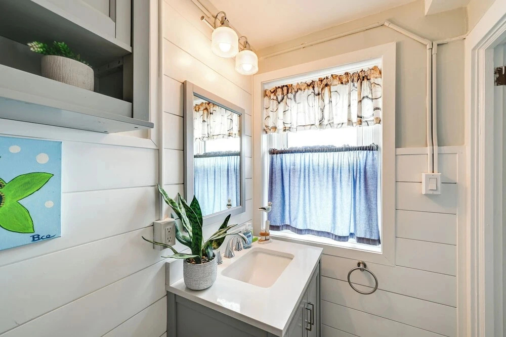 Prime Walkable Location! 2-unit Ocean City Getaway