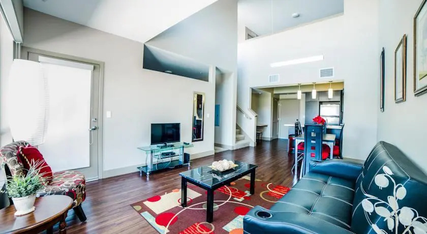 Hollywood Hills Apartment