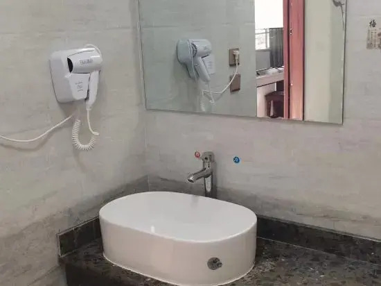 Dali Yujie Hotel