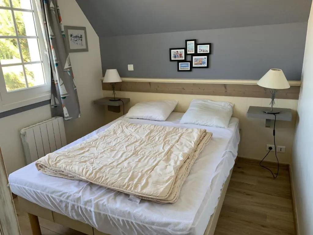 Maison Familiale avec Terrasse, 2 Chambres, Accès Plage et Golf - Animaux Bienvenus - FR-1-482-57