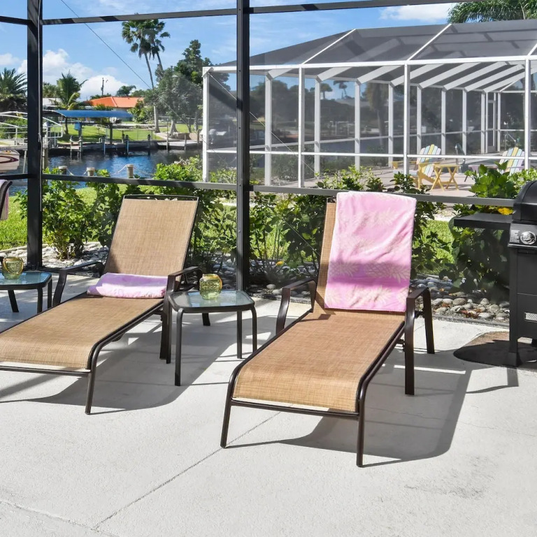 Timeout -south Facing With Large Terrace and Pool