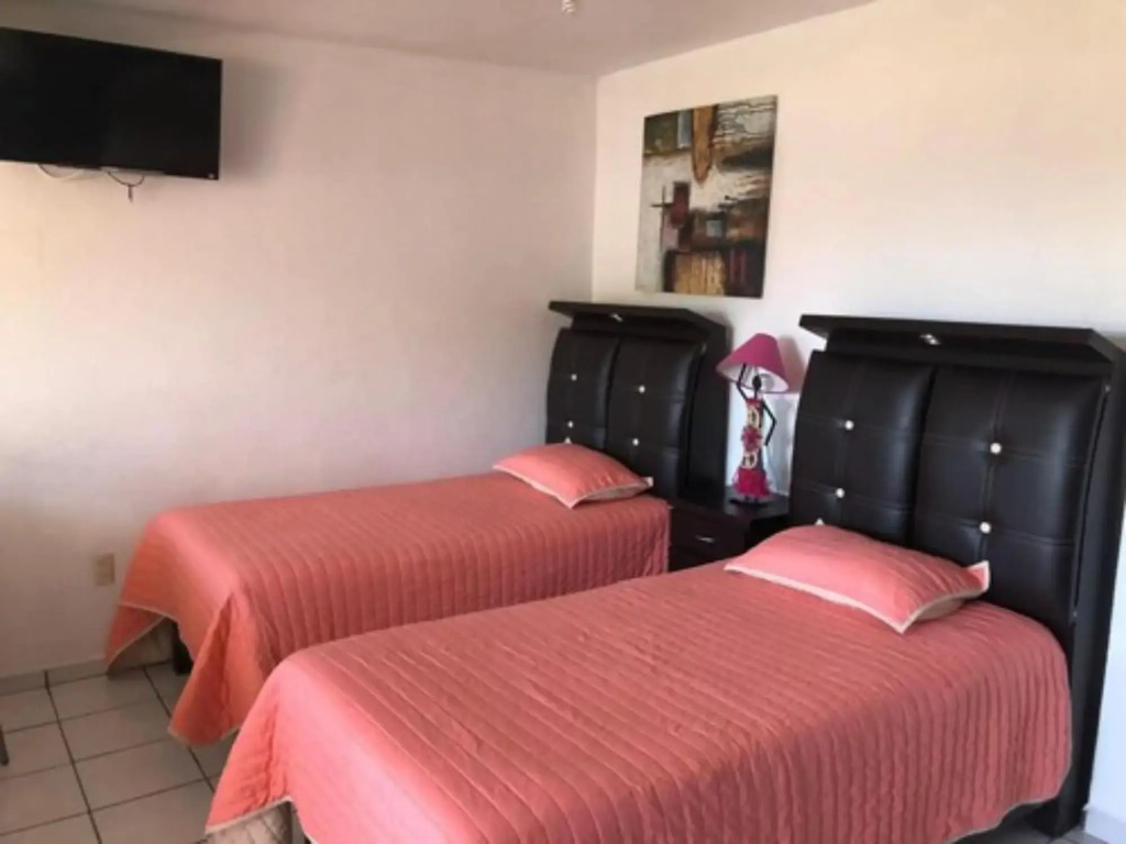 HOTEL LAS FUENTES