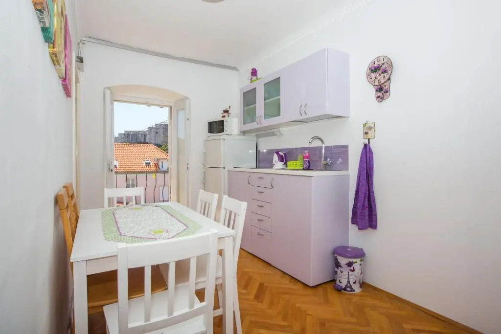 Guest House Gugily